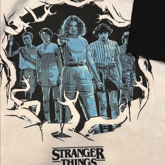 Retired! Stranger Things Raglan tee. - Picture 2 of 4